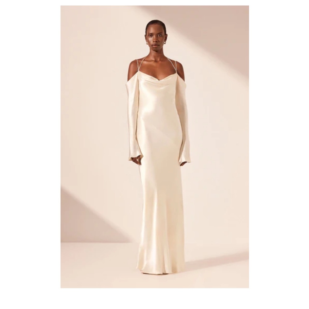 Elegant Off Shoulder Maxi Dress - Cream